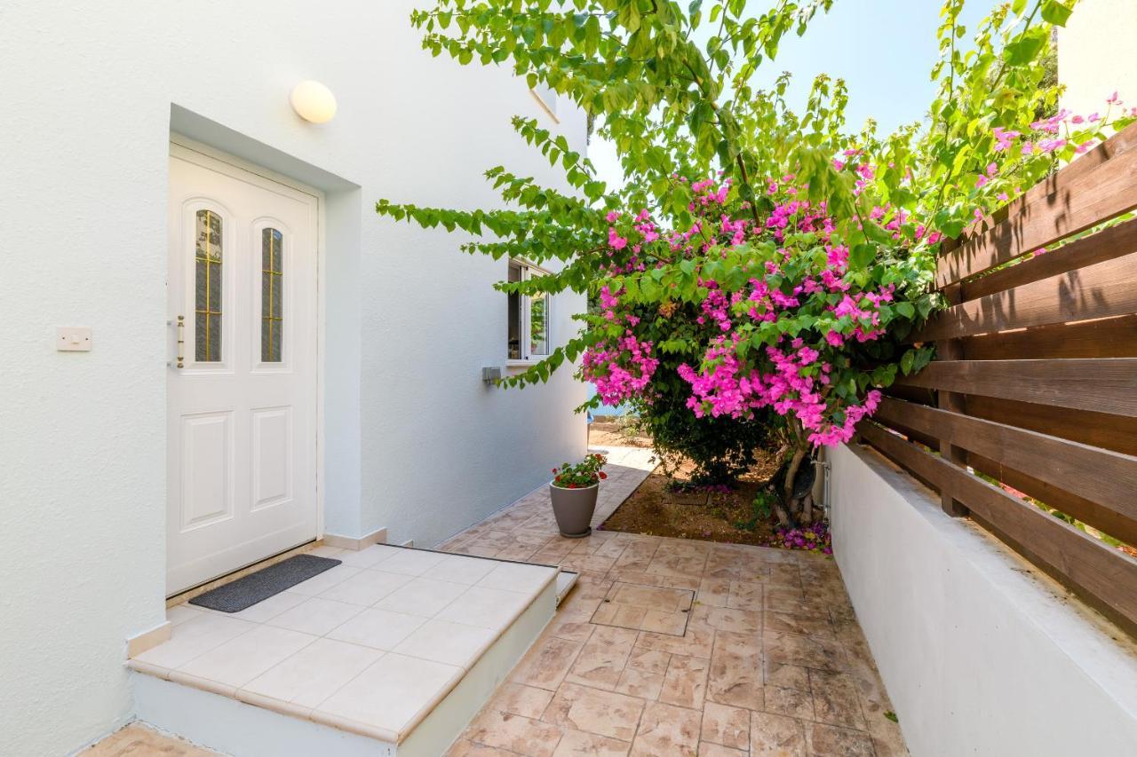 Villa Lela Serena By Ezoria Villas Protaras Esterno foto